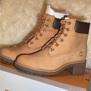 Timberland Kingsley womens  6in waterproof wheat Nubuck boots size 9